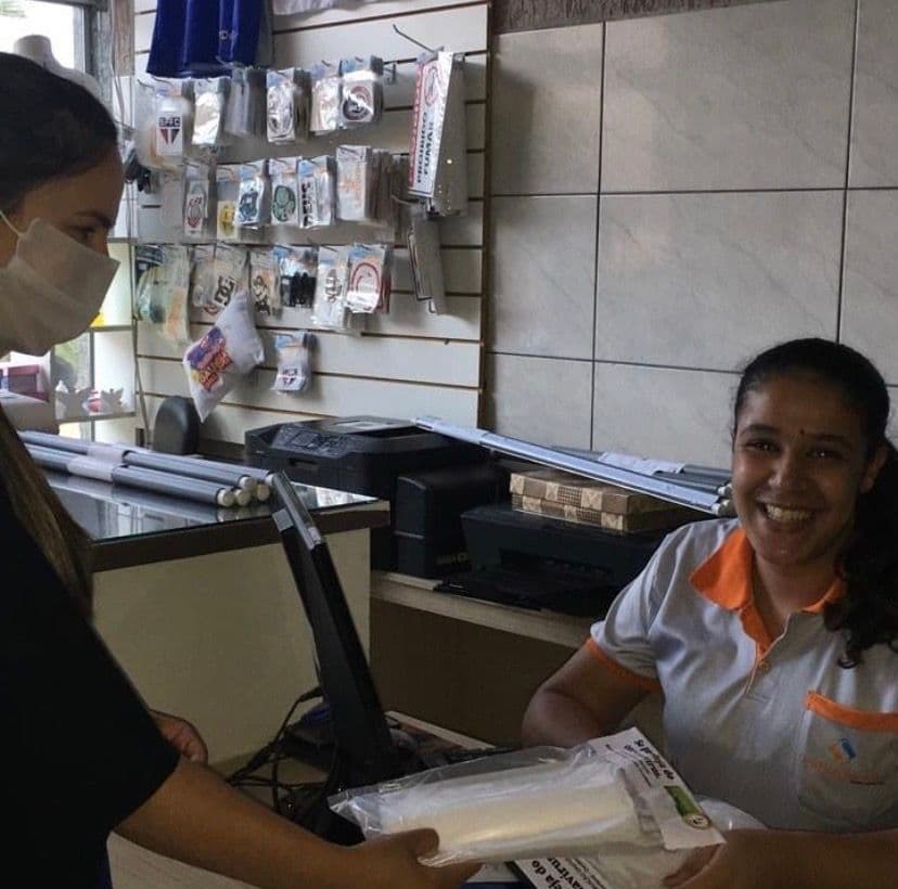 Face mask production by community members in Cooperativa Felix