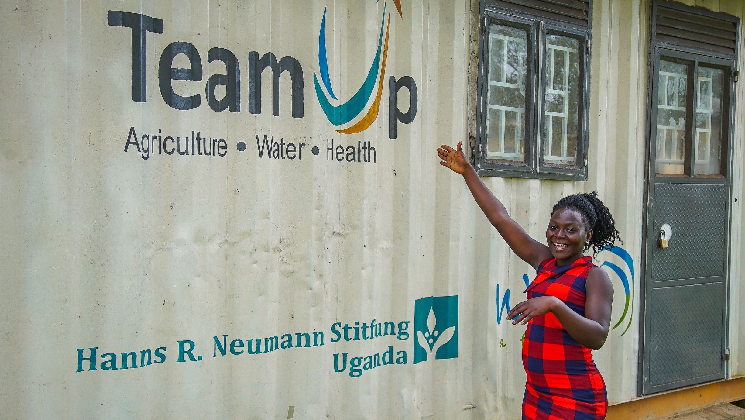 TeamUp Uganda is a cross-sectoral project HRNS works together with other organizations